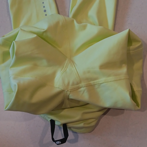 Tek Gear High-Waisted Side Pocket 7/8 Leggings - Picture 10 of 11